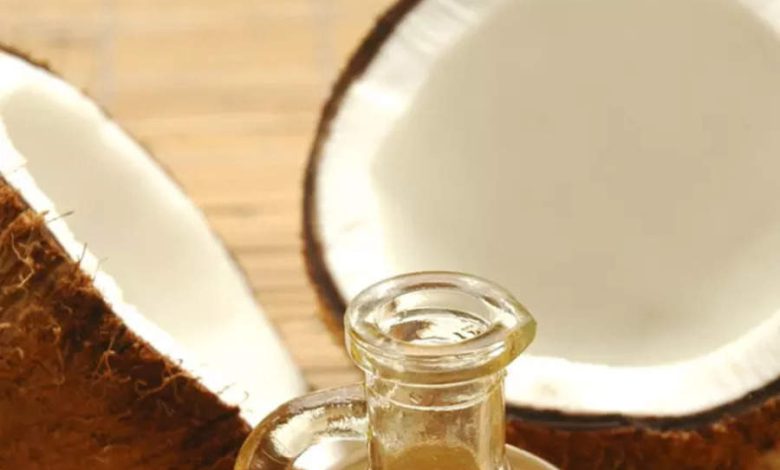 This is the right way to apply coconut oil for best hair growth