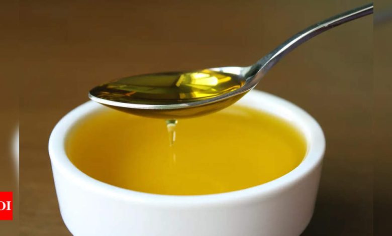 Desi ghee and olive oil mixture: Can it help regrow hair? |