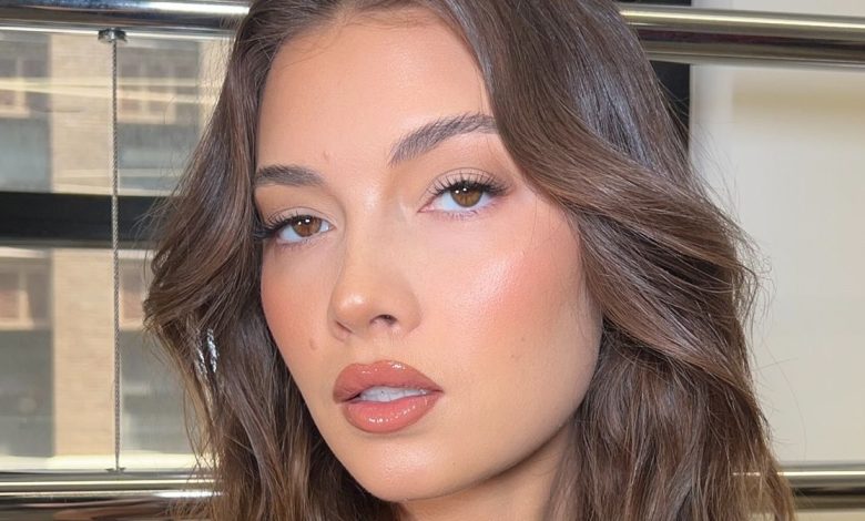 Take Notes—2 Celeb Makeup Artists Share the Best Bronzers for a Vacation-Like Glow