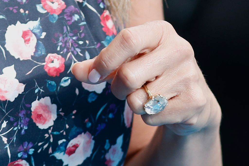 Jennifer Aniston hand up close with big diamond ring