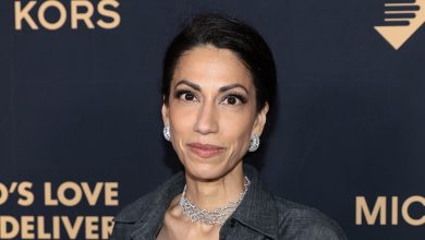 Huma Abedin flashes huge engagement ring in latest outing