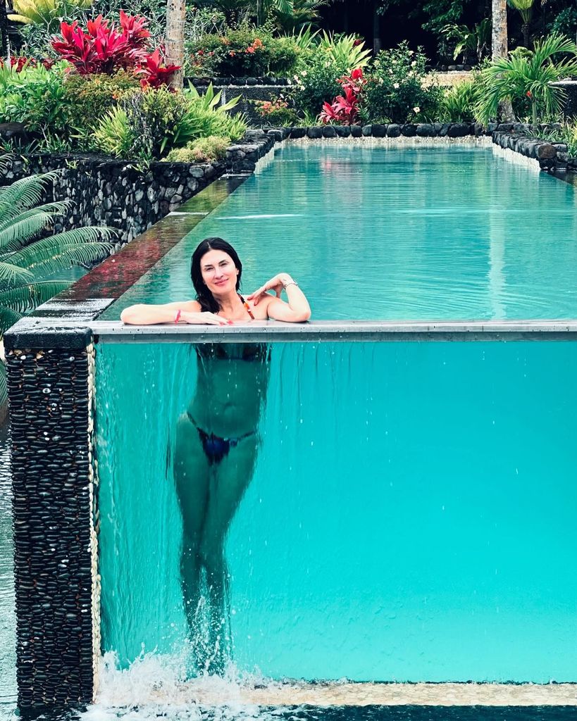 rhea durham wearing a bikini in the pool