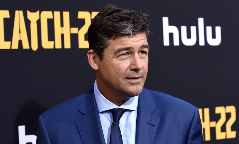 Kyle Chandler attends the premiere of Hulu