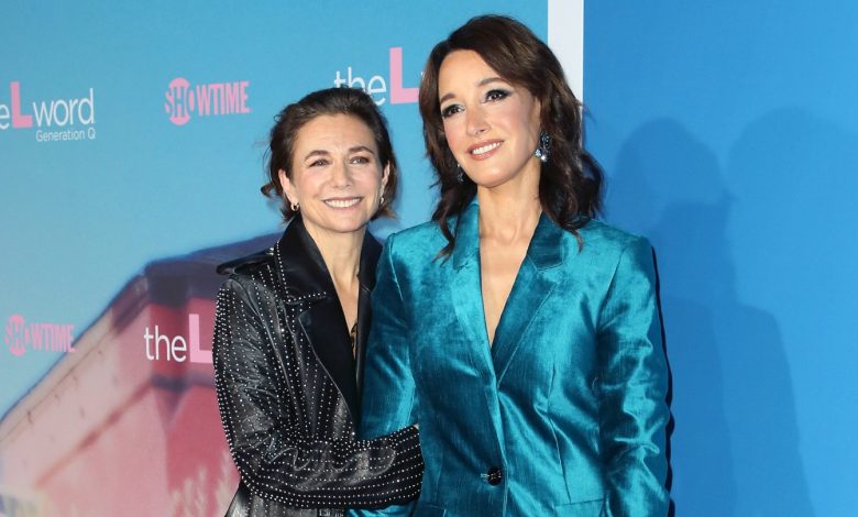 Ilene Chaiken and Jennifer Beals pose together at the premiere of