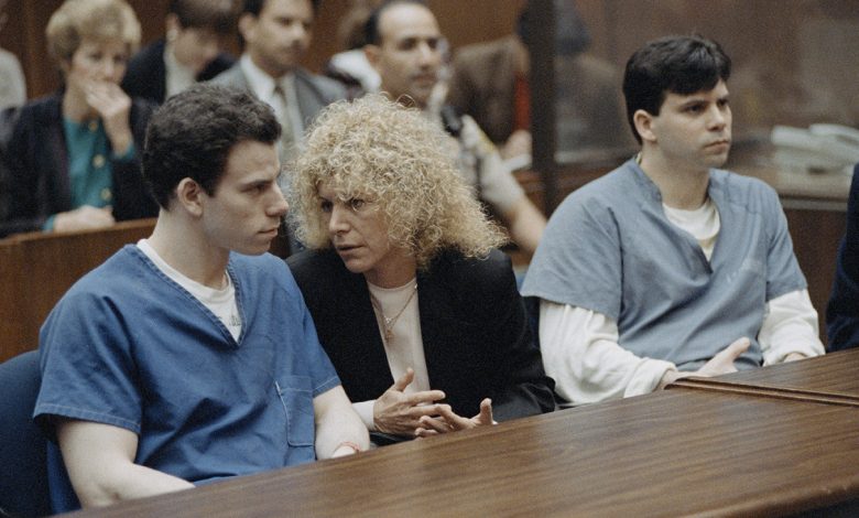 Trial of the Menendez brothers in Los Angeles - From left to right : Erik Menendez with his attorney : Leslie Abramson and his brother Lyle Menendez. Los Angeles, 9th March 1994.