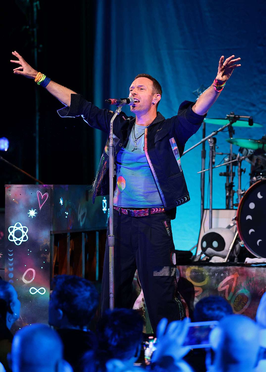 NEW YORK, NEW YORK - OCTOBER 07: Chris Martin of Coldplay performs onstage at 'SiriusXM presents Coldplay live in Brooklyn' at Music Hall of Williamsburg on October 07, 2024 in New York City. 