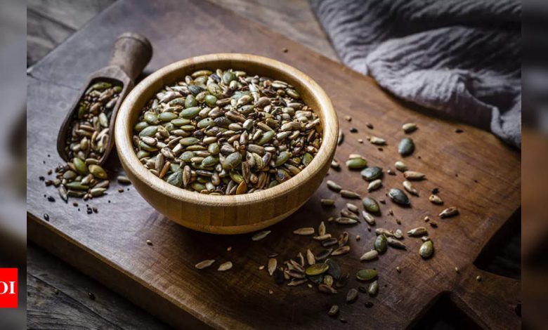 Pumpkin Seeds vs Sunflower seeds: Which are better for your skin? |