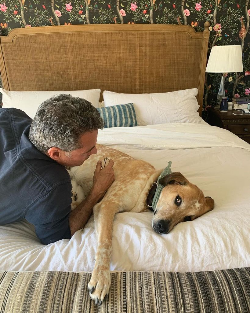 Rufus Sewell with Vivian Benitez's dog Memphis