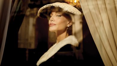 In Maria, Angelina Jolie portrays renowned opera singer Maria Callas, who died in 1977 at the age of 53.