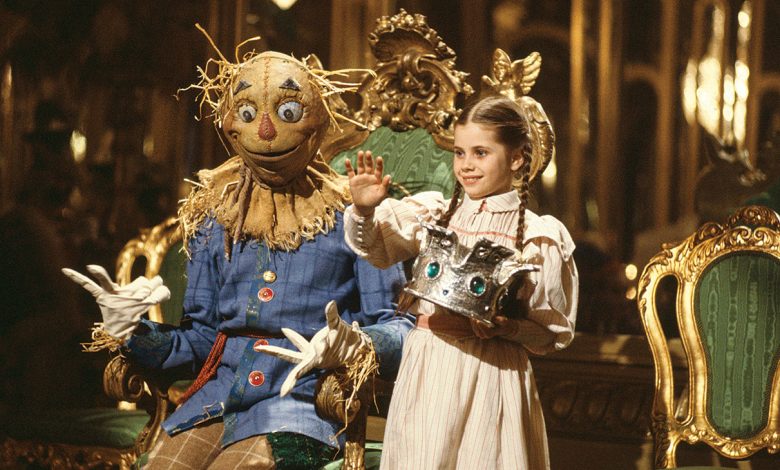 Dorothy (Fairuza Balk) reunites with the Scarecrow (Justin Case) in Disney’s sequel to the 1939’s The Wizard of Oz.