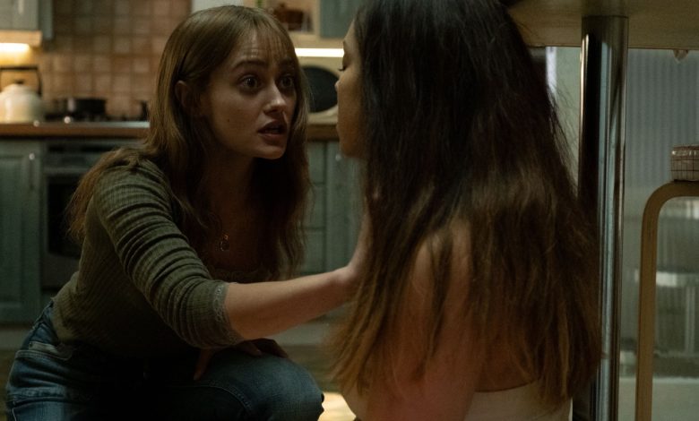 Ella Purnell Talks “Murder Week” on the Set of ‘Sweetpea’ and Trying Not to Judge Her Character