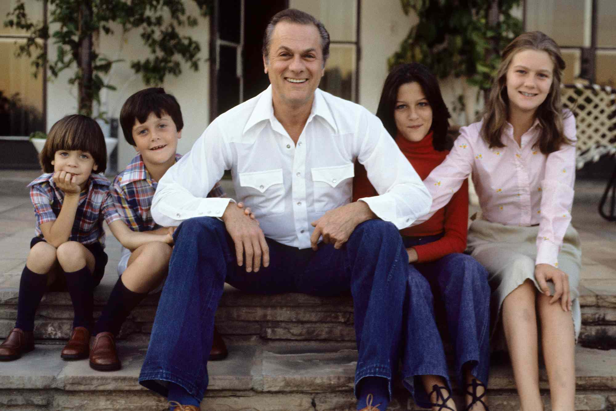 Tony Curtis with his children Benjamin, Nicolas, Allegra and Alexandra in 1979.