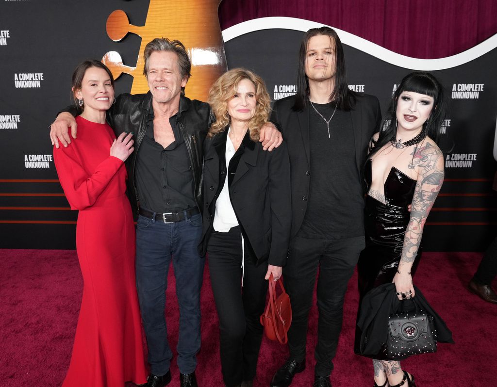 kevin bacon and family red carpet appearance