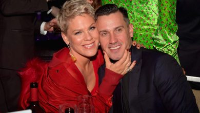 Pink's furious three-word response to husband Carey Hart's news