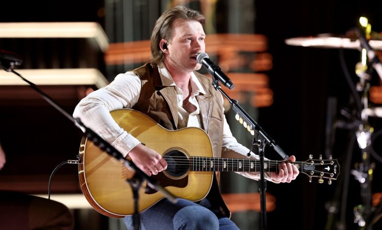 Morgan Wallen performing at Billboard Music Awards 2022