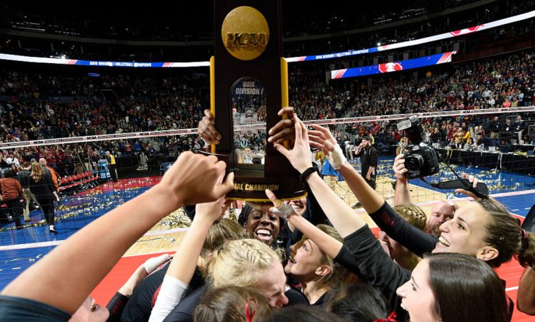 COLUMBUS, OH - DECEMBER 17: Stanford players raisethe trophy after beating Texas in the Division I Women