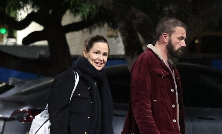 Jennifer Garner is glowing as she enjoys breakfast with ex Ben Affleck