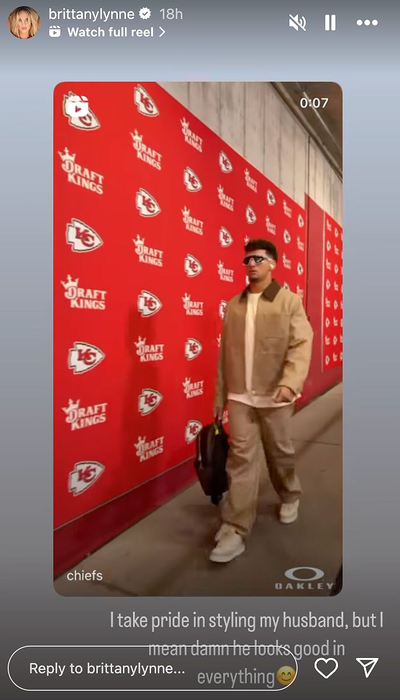 Brittany Mahomes Patrick Mahomes game day style.