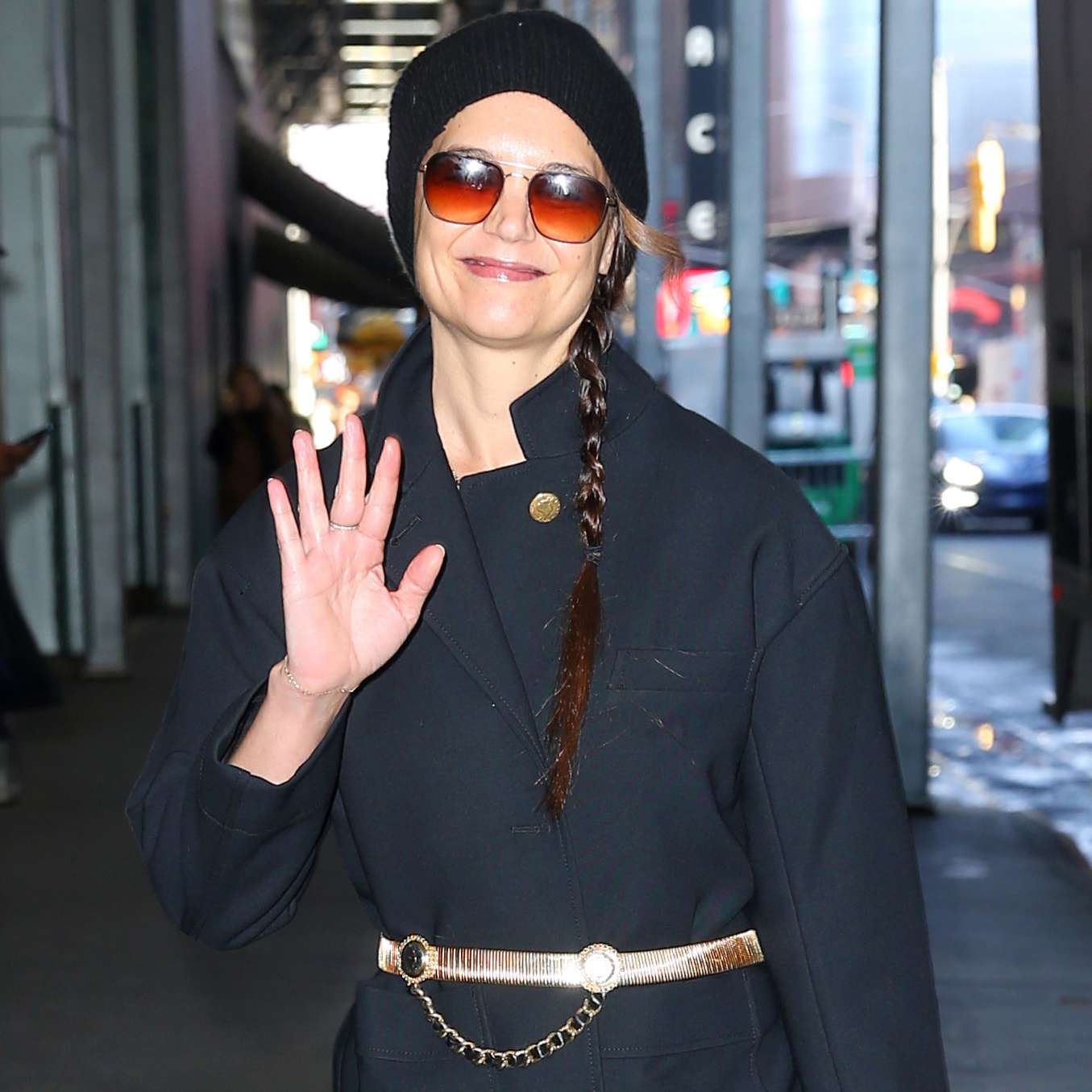 Katie Holmes celebrates her 46th birthday with a big smile in New York City. Katie is seen arriving for her matinee performance