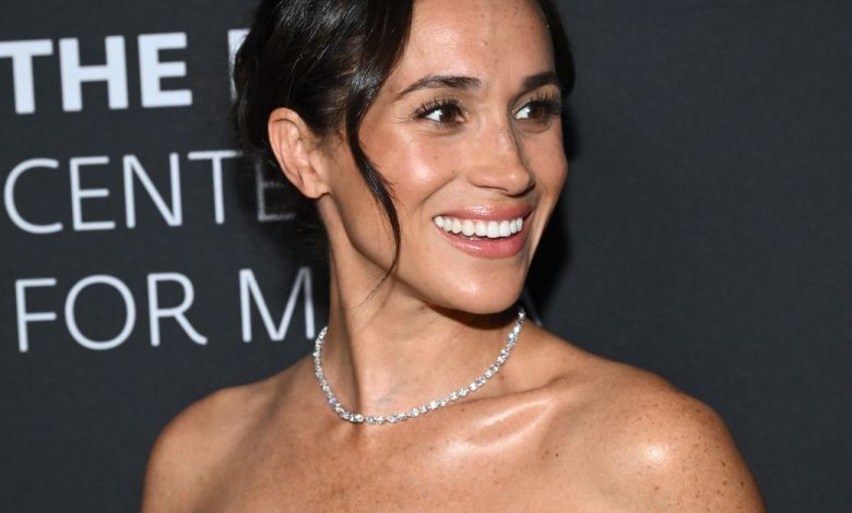 I Found Out Meghan Markle Uses This Highlighter—Now I'm Stocking Up Ahead of Holiday Parties