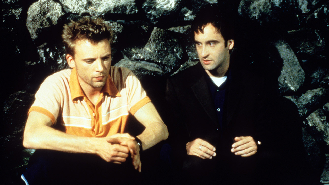 Last Night, from left: Callum Keith Rennie, Don McKellar, 1998