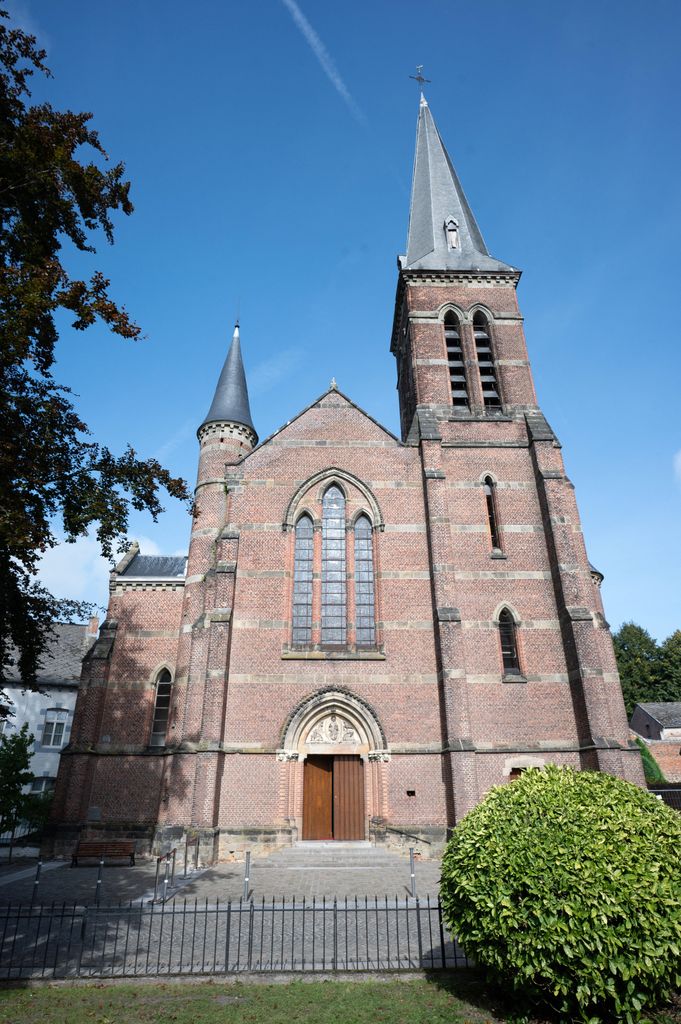 Alexander and Natacha tied the knot at the Church of Saint Pierre of Beloeil