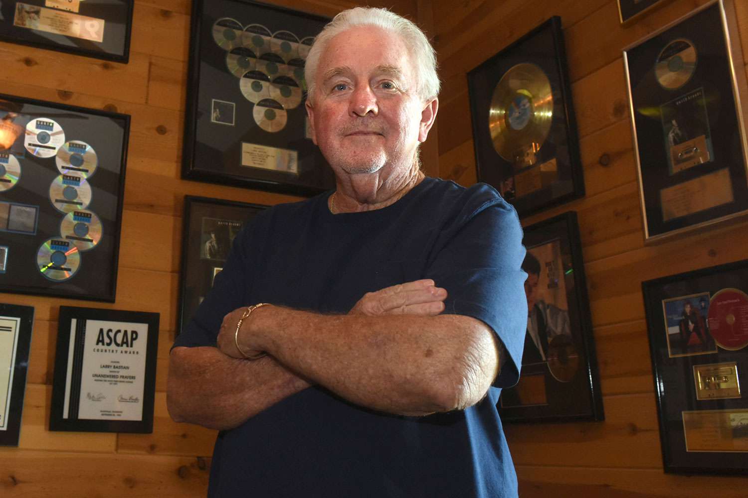 Larry Bastian works with Garth Brooks, Reba McEntire, and so many other musicians and receiving gold records. Bastian will be inducted in the PHS wall of fame.