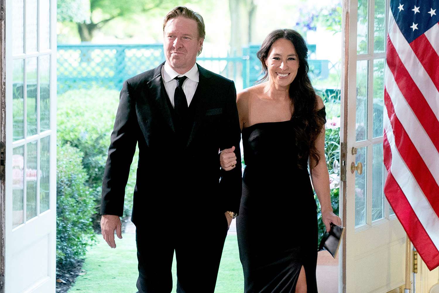 Chip Gaines (L) and Joanna Gaines arrive for a State Dinner with US President Joe Biden and South Korean President Yoon Suk Yeol at the White House in Washington, DC