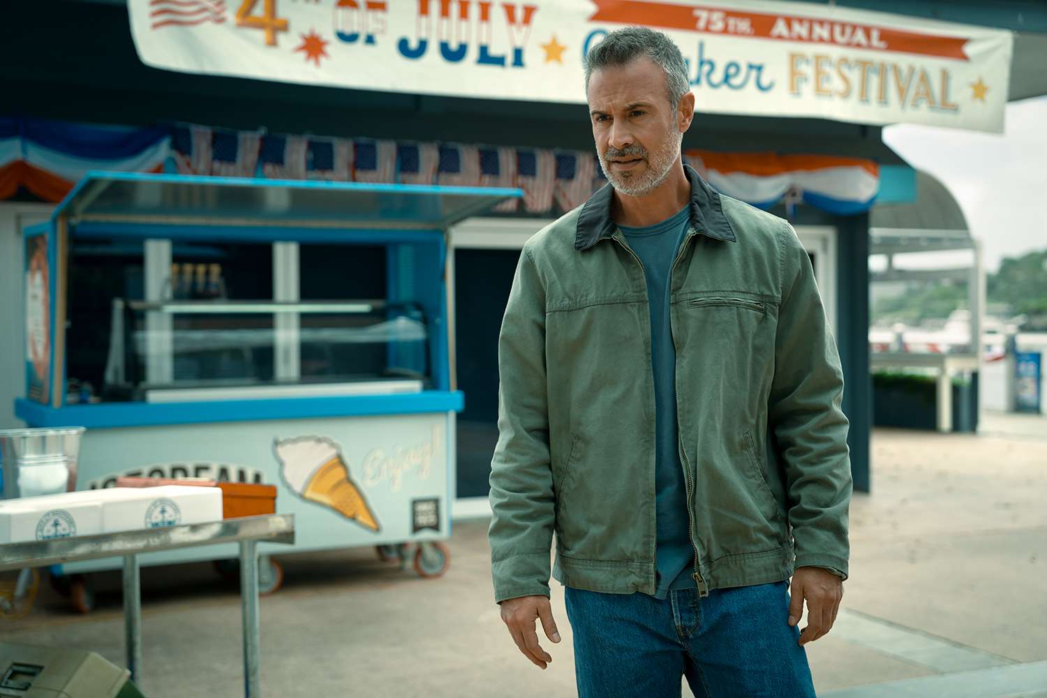 Freddie Prinze Jr. in Columbia Pictures I KNOW WHAT YOU DID LAST SUMMER