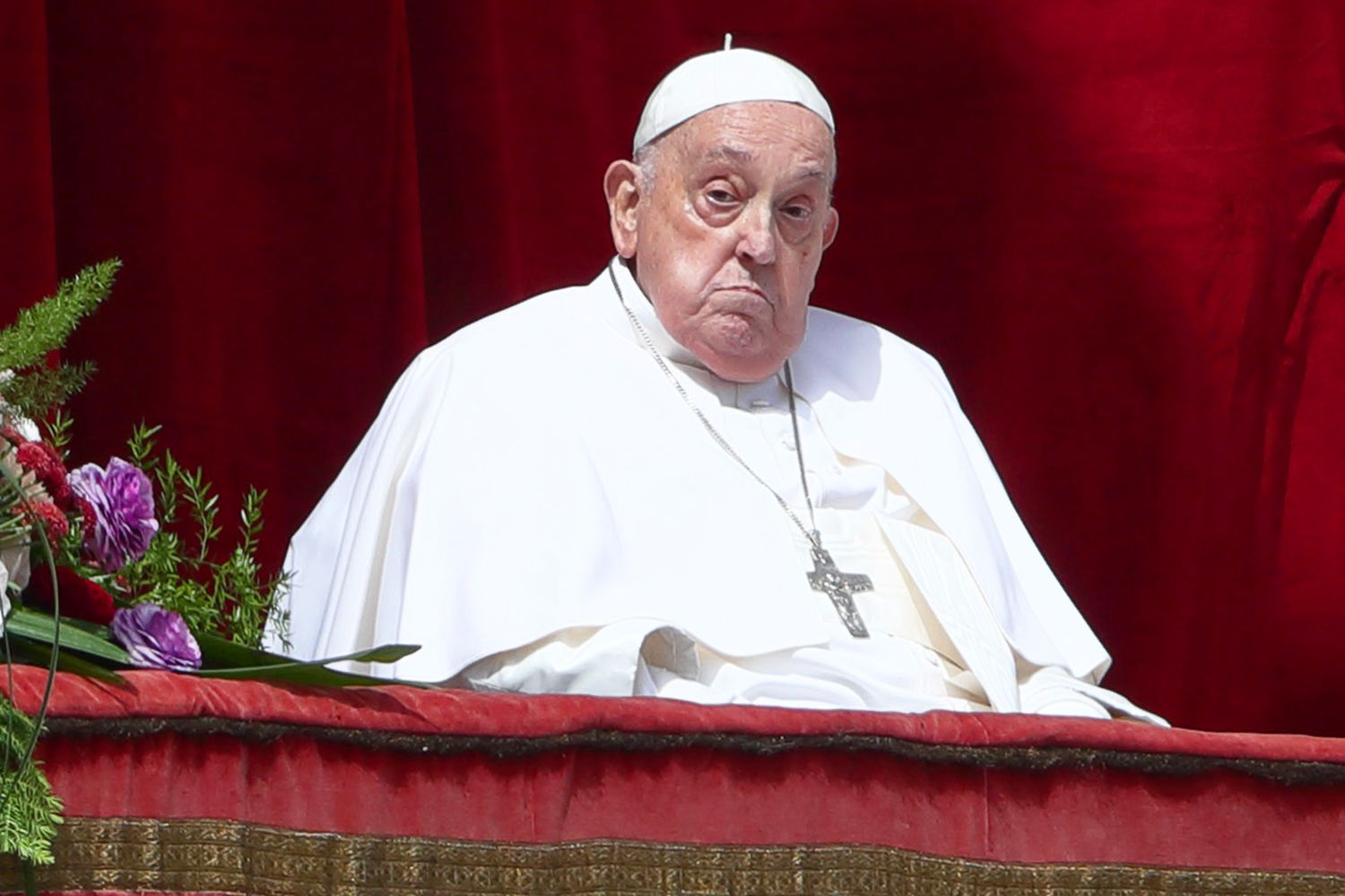 Pope Francis appears from the Loggia of Benedictions of St. Peters Basilica on Easter Sunday to participate in the Easter message and Urbi et Orbi blessing. Vatican City, 20 April 2025.