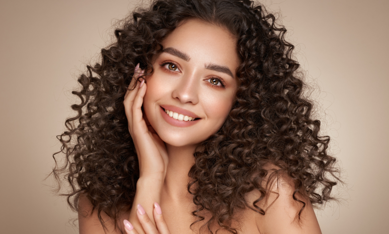 This is the right way to curl your hair