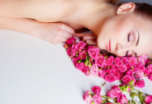 5 surprising benefits of leaving rose water on face overnight