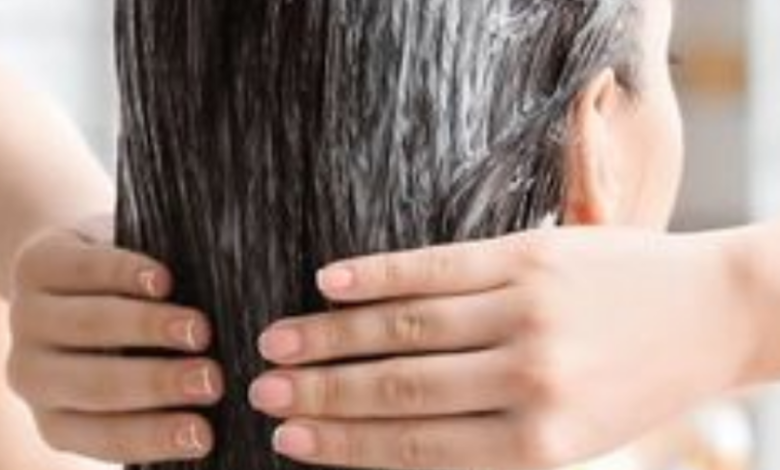 Bookmark this step-by-step Korean haircare routine for humid weather
