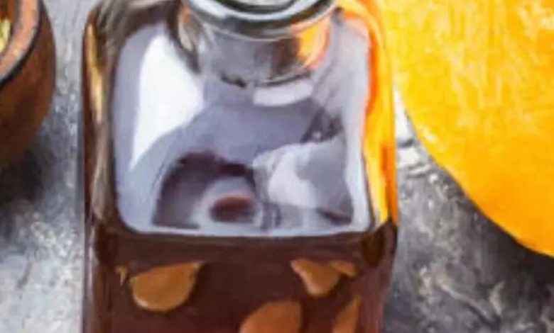 How to use Pumpkin Seed Oil to grow hair on bald patches