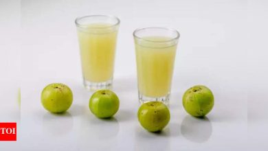 Amla oil, mask or amla shot: Which is the best way to use amla for hair growth?