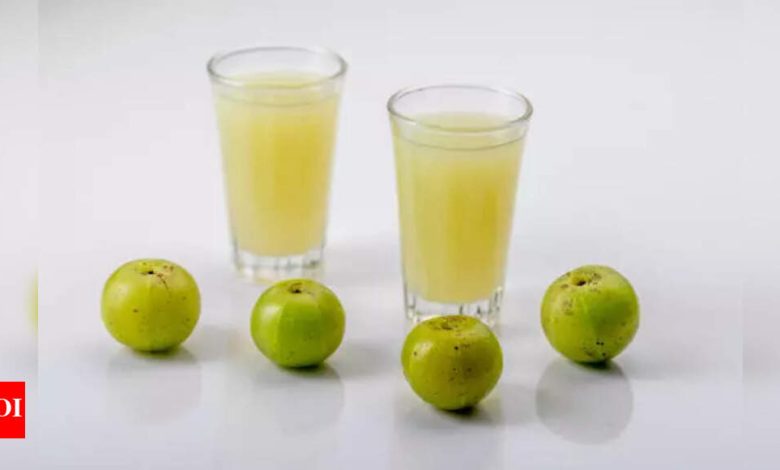 Amla oil, mask or amla shot: Which is the best way to use amla for hair growth?