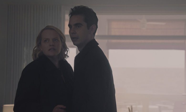 ‘The Handmaid’s Tale’ Stars Elisabeth Moss and Max Minghella on That Shattering Betrayal