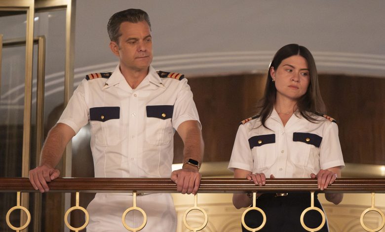 Joshua Jackson and Phillipa Soo in Doctor Odyssey
