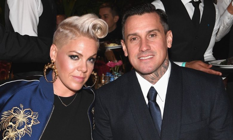 Pink's shocking revelation about Carey Hart romance dubbed 'best story ever' by fans