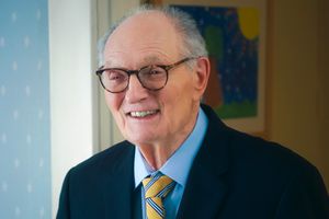 THE FOUR SEASONS. Alan Alda as Don