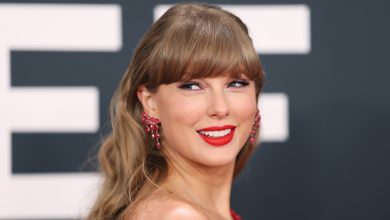 taylor-swift-handmaids-tale