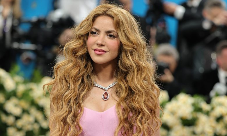 NEW YORK, NEW YORK - MAY 05: Shakira attends the 2025 Met Gala Celebrating