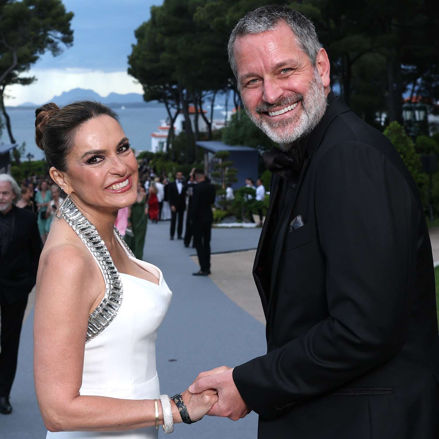 Mariska Hargitay and Peter Hermann attend the amfAR Gala Cannes 2025 presented by Chopard at Hotel du 
