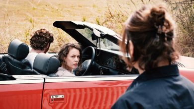 Paula Beer (center) in 'Miroirs No. 3.'
Christian-Schulz_Schramm-Film
...