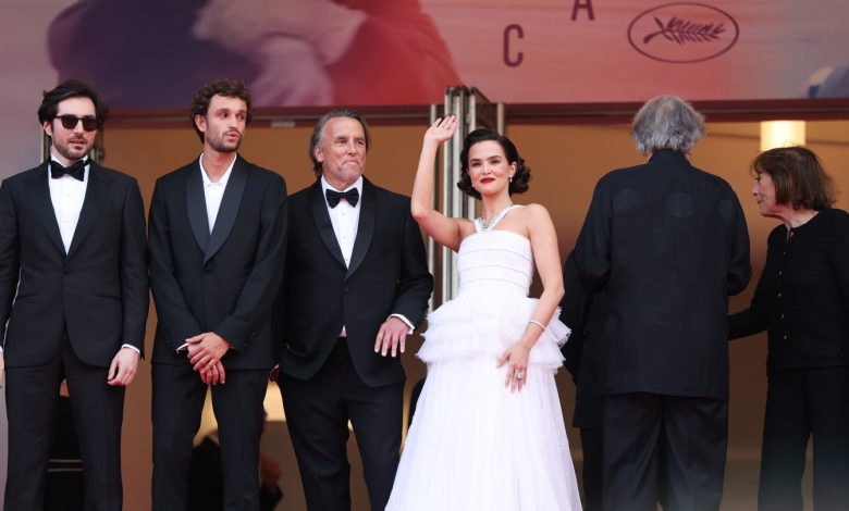 Richard Linklater’s ‘Nouvelle Vague’ Receives Electric 10-Minute-Plus Cannes Standing Ovation