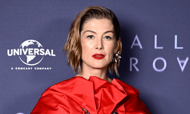 Rosamund Pike