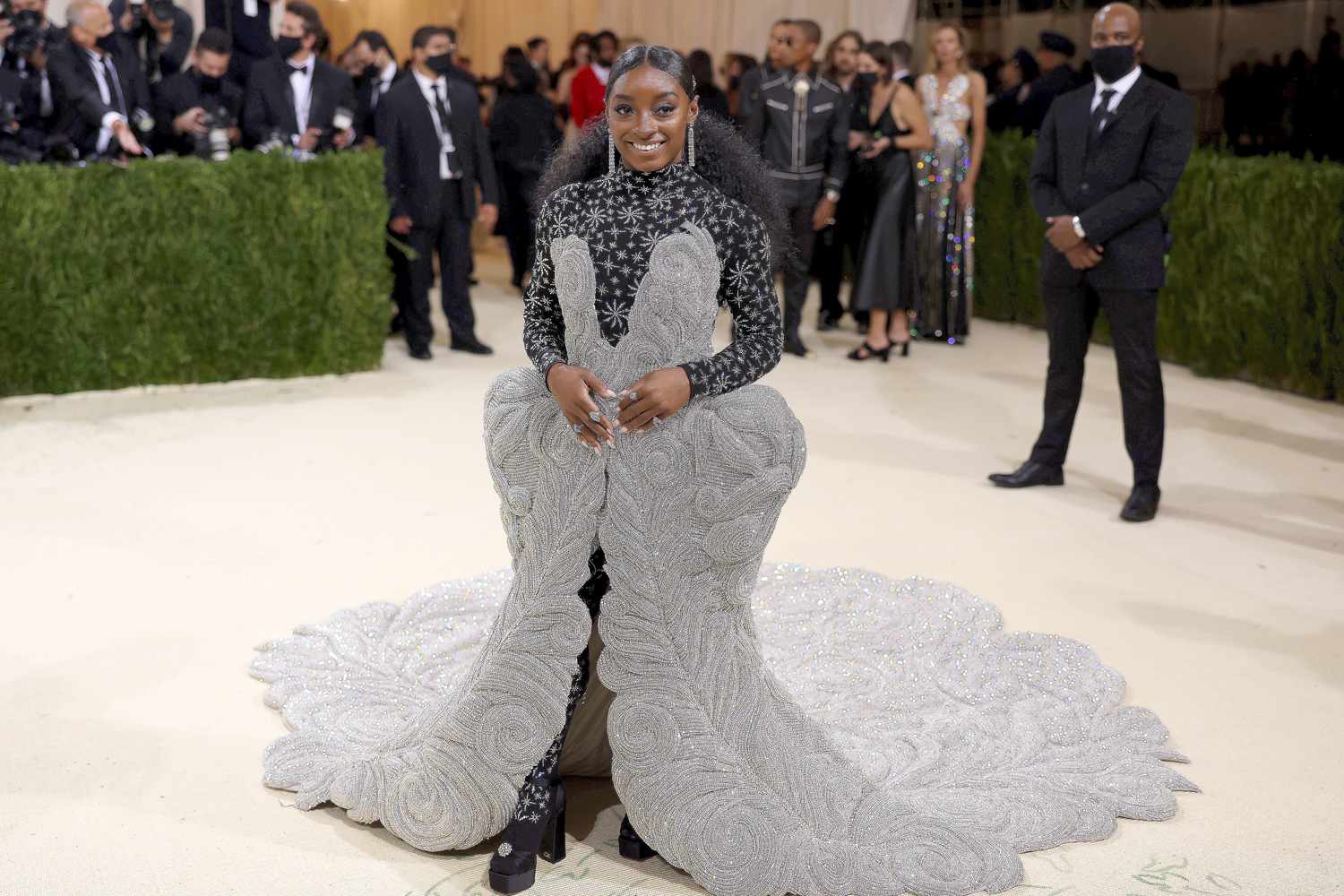  Simone Biles attends The 2021 Met Gala Celebrating In America: A Lexicon Of Fashion at Metropolitan Museum of Art on September 13, 2021 in New York City.