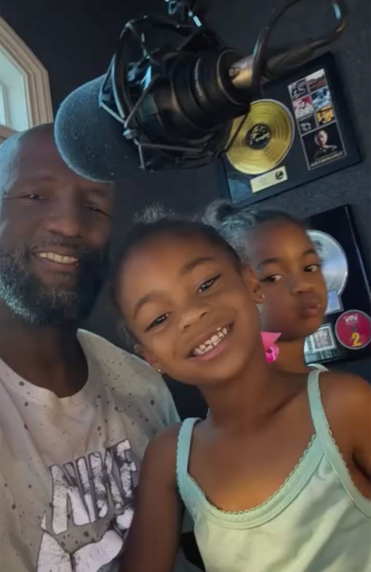 Rickey Smiley and His Twins