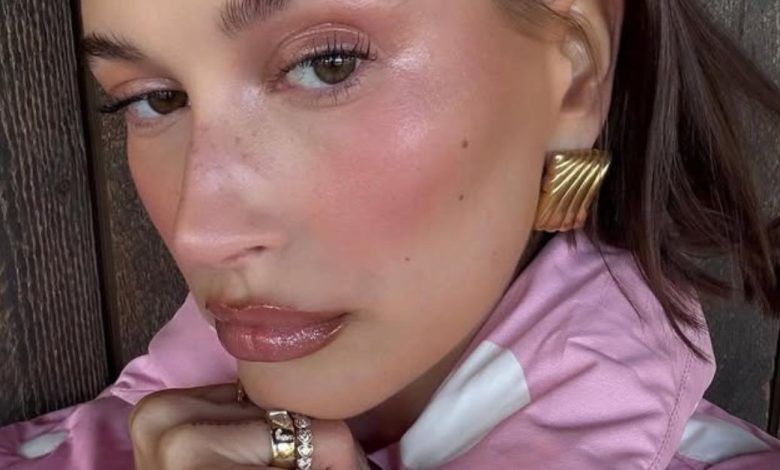 Beauty Editors and Celebrity MUAs Swear These 15 Lip Glosses Are the Only Ones Worth Buying RN