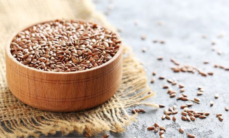 4 ways to experience the hair growth benefits of flaxseeds
